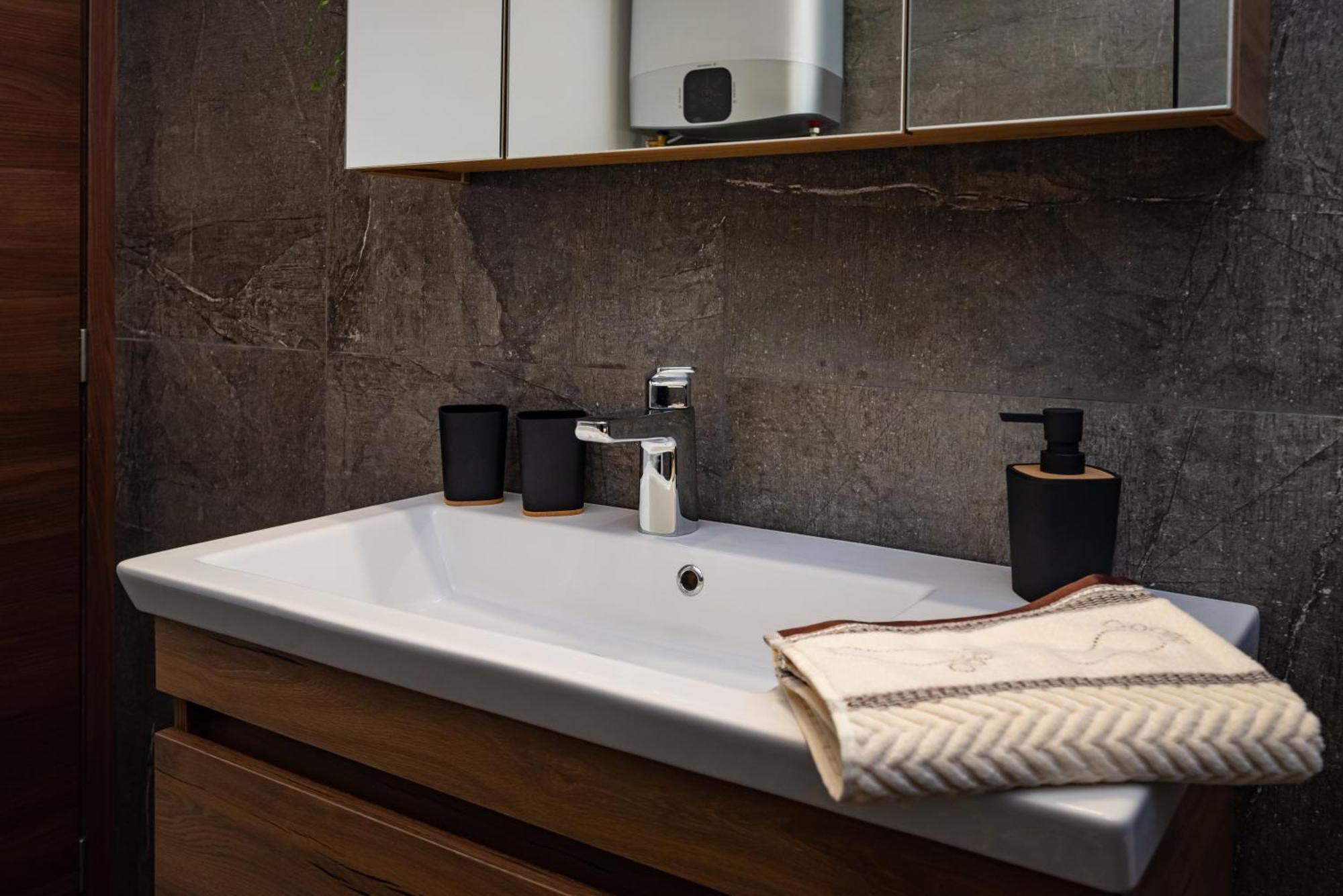 Kolovare Garden Oasis - First Row By Sea Apartment ซาดาร์ ภายนอก รูปภาพ