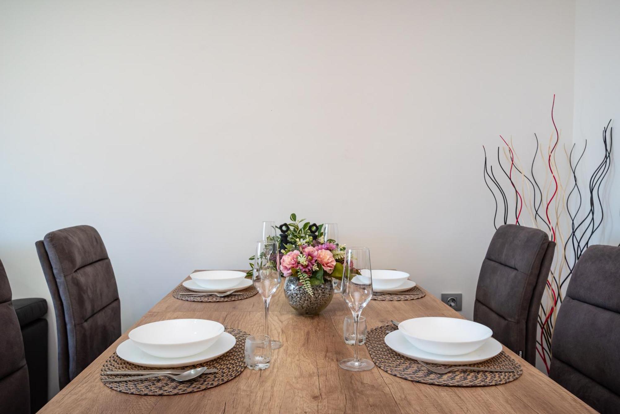 Kolovare Garden Oasis - First Row By Sea Apartment ซาดาร์ ภายนอก รูปภาพ